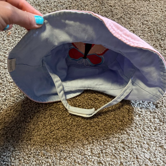 Adorable reversible toddler sun hat ☀️ - Picture 3 of 8